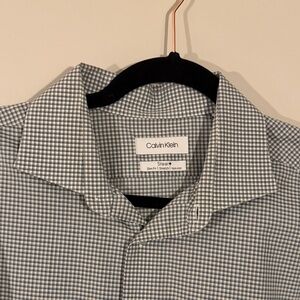 Calvin Klein Men's Gray Checkered Dress Shirt